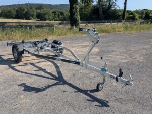 remorque porte bateau 16 pieds 750 kg